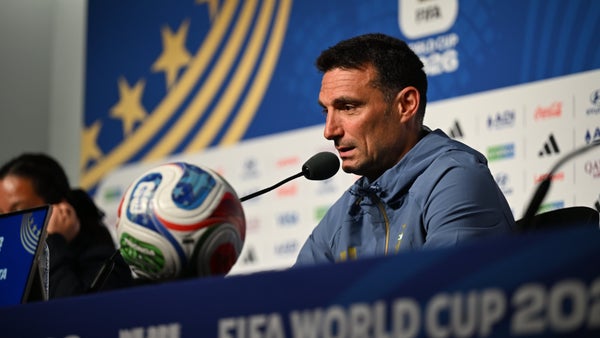 FIFA confirmó el árbitro para Argentina vs. Suiza y la previa se calentó FIFA confirmó el árbitro para Argentina vs. Suiza y la previa se calentó