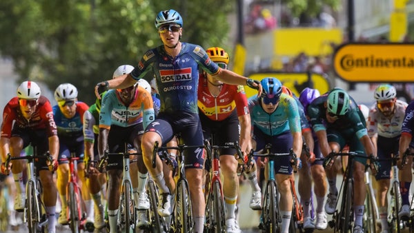Gaviria peleó por la etapa 7 del Tour de Francia y Bernal no afloja