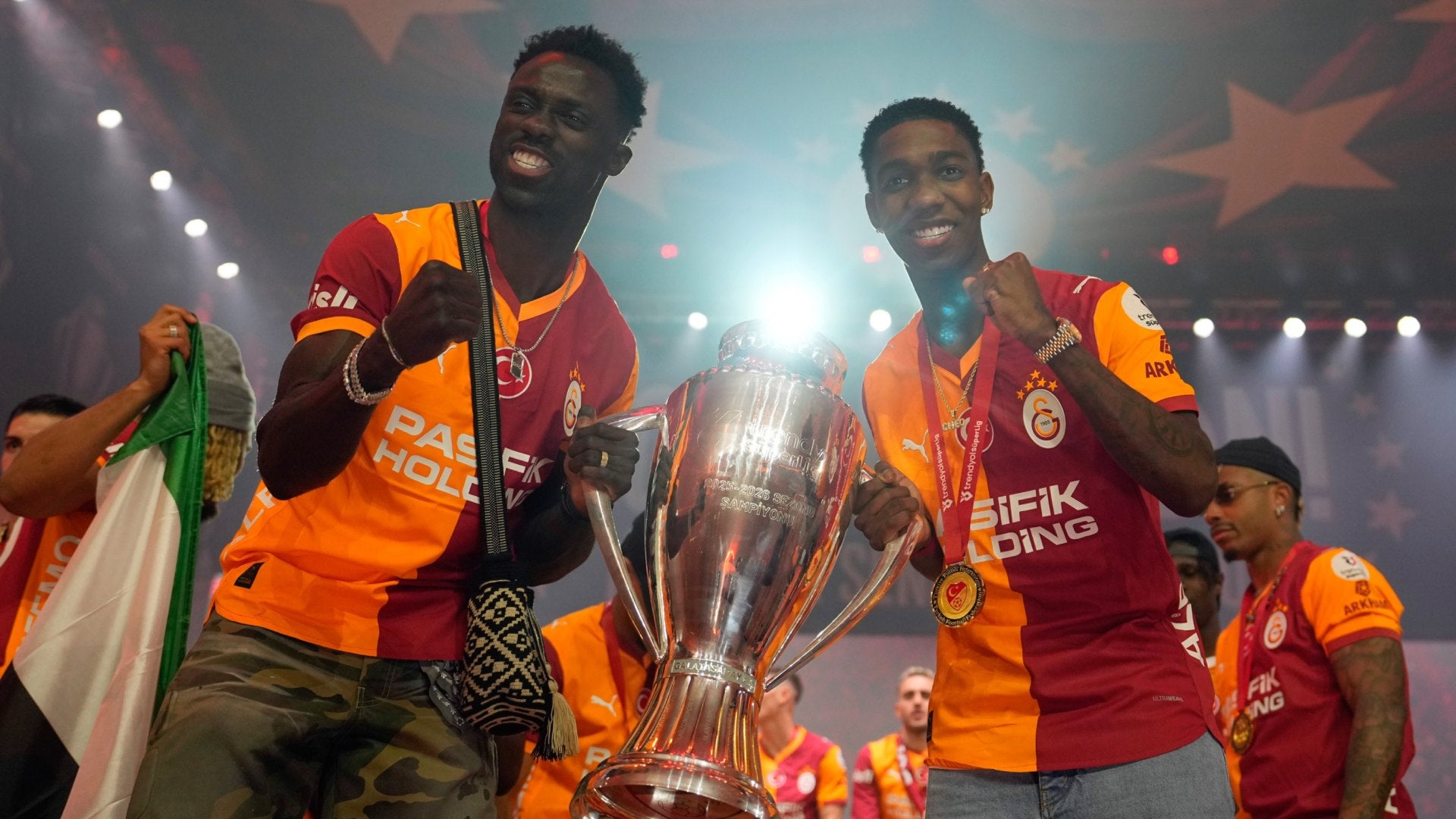 Galatasaray puso precio a Davinson Sánchez