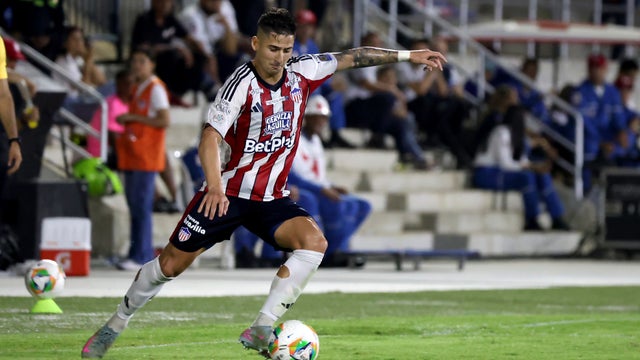 Junior habría revelado condición para negociar por Guillermo Paiva - VizzorImage