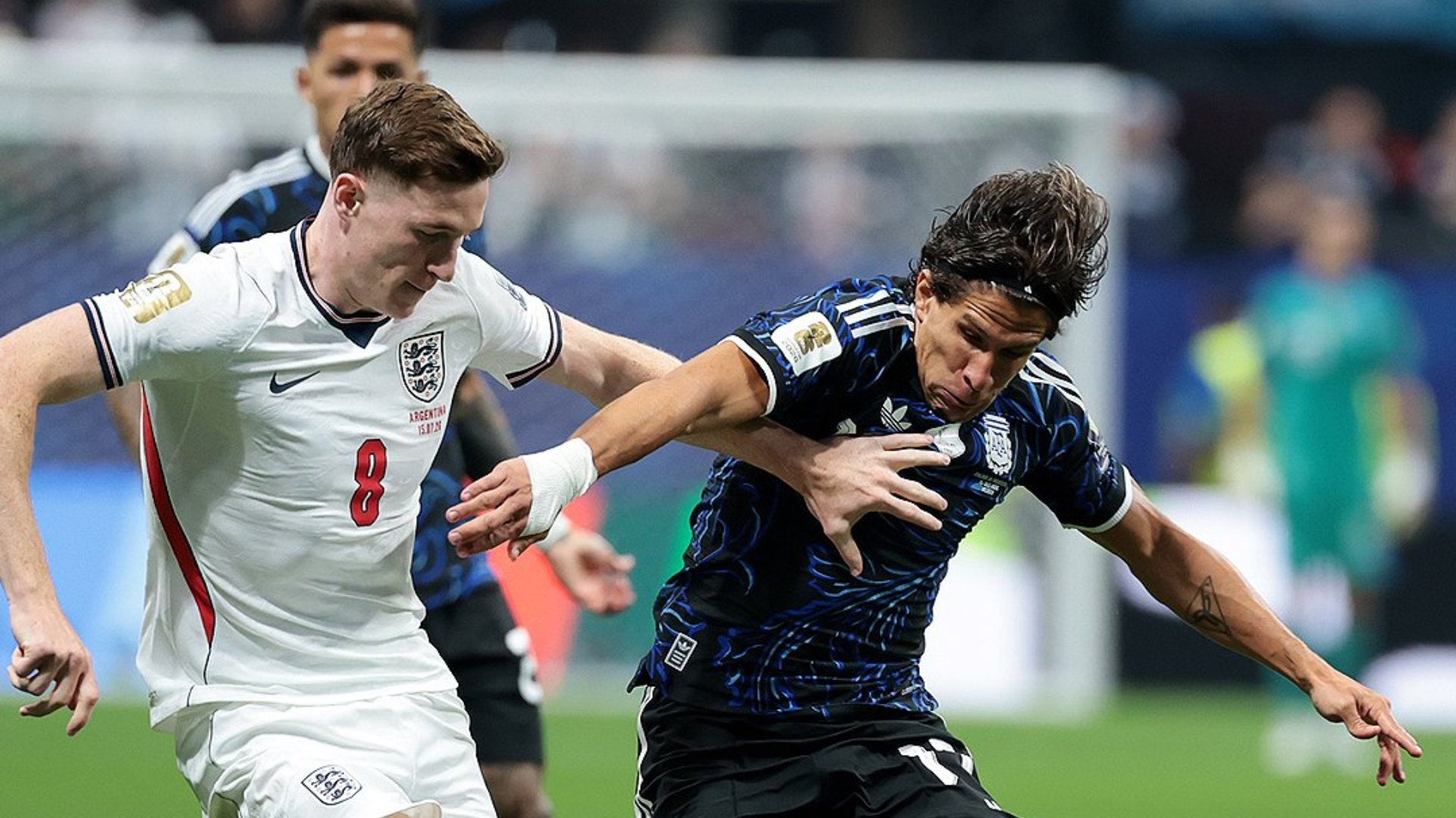 Argentina se mide ante Inglaterra en un partidazo