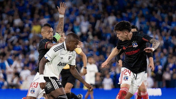 Colo Colo ganó y amargó el festejo de los 80 años de Millonarios Colo Colo ganó y amargó el festejo de los 80 años de Millonarios