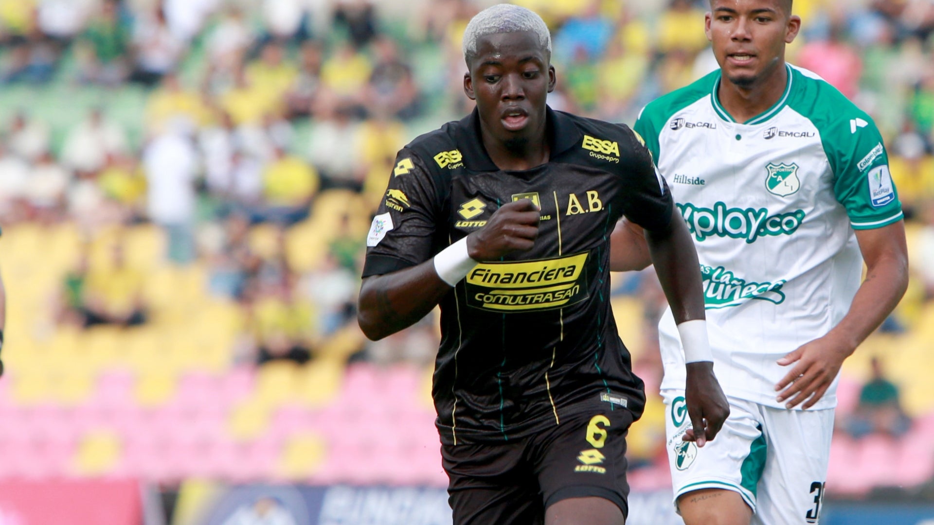 Gustavo Charrupí fue presentado en su nuevo club