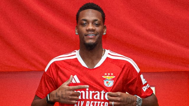 Jhon Durán fue presentado oficialmente en su nuevo club en Europa - @SLBenfica