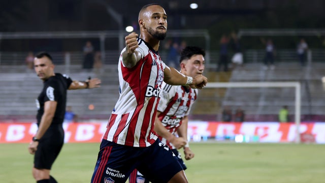 Lucas Monzón es presentado con su nuevo club