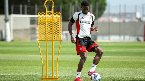 Jhon Durán comenzó su nueva etapa en Benfica: así fue recibido Jhon Durán comenzó su nueva etapa en Benfica: así fue recibido