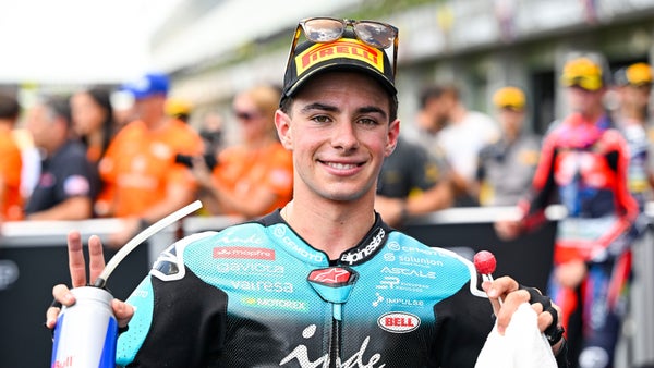 El colombiano David Alonso asegura su lugar en MotoGP El colombiano David Alonso asegura su lugar en MotoGP