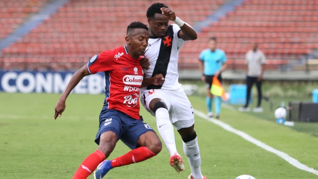 Medellín tomó la ventaja ante Vasco da Gama tras el gol de Montaño - VizzorImage