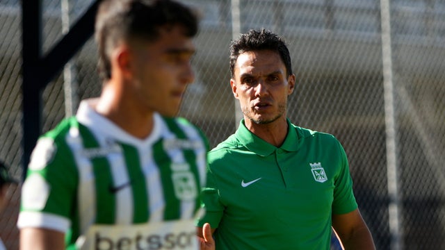 Lucas González recibió advertencia de ídolo de Atlético Nacional - VizzorImage