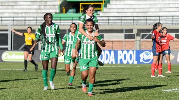 Nacional se impone en el clásico antioqueño tras vencer a Medellín Nacional se impone en el clásico antioqueño tras vencer a Medellín