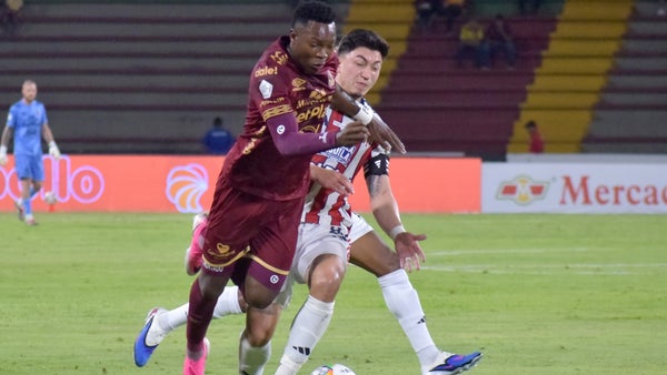 Tolima hizo respetar su casa y derrotó a Junior en el debut Tolima hizo respetar su casa y derrotó a Junior en el debut