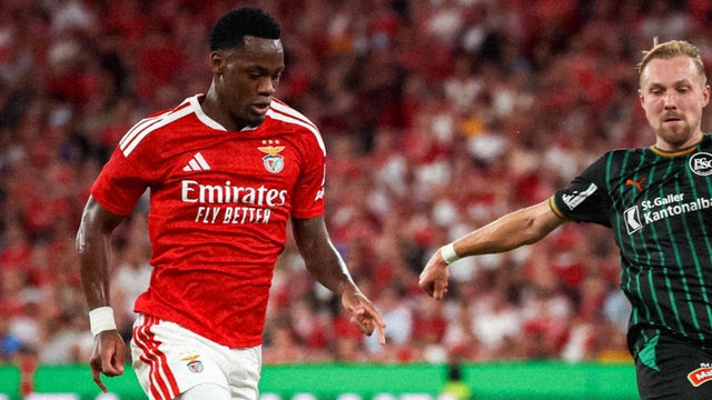 Jhon Durán y Richard Ríos disputaron la Europa League