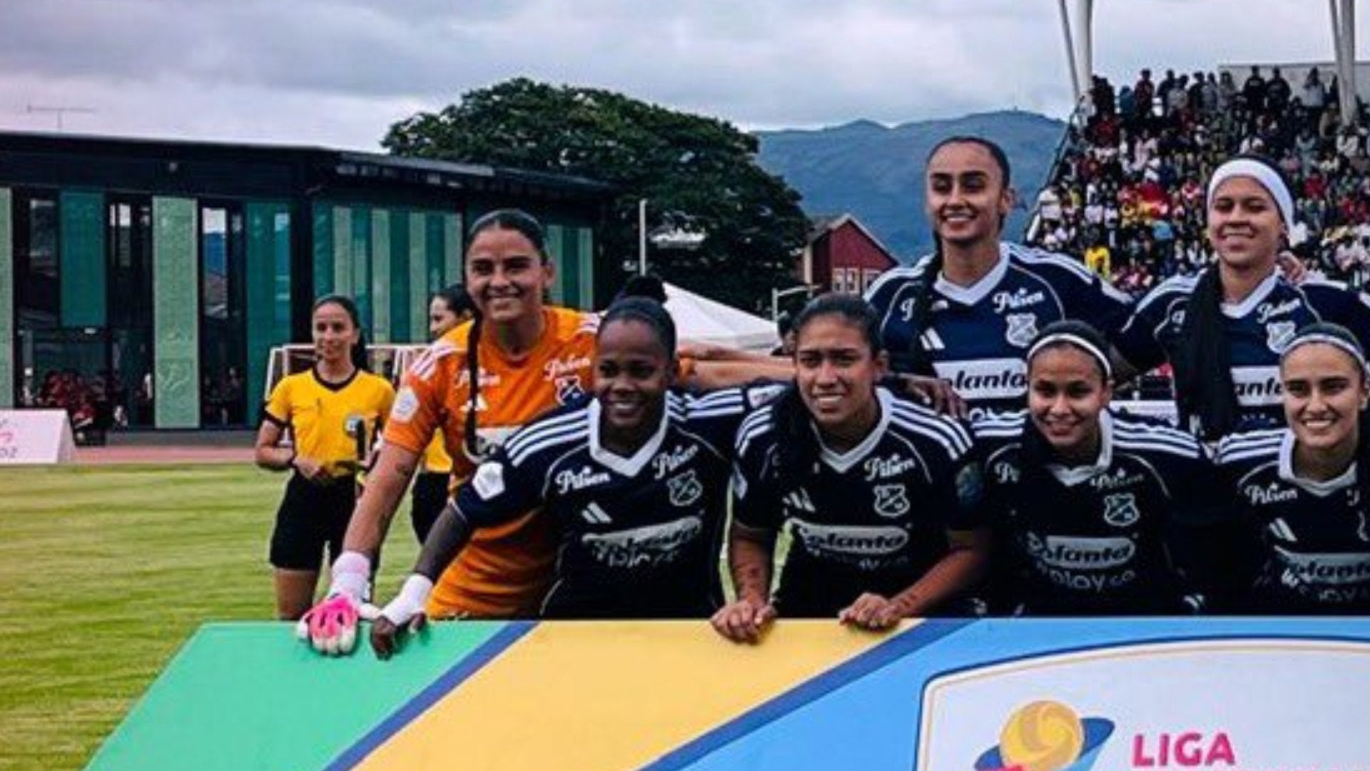 Medellín se salvó de un golazo con una gran atajada