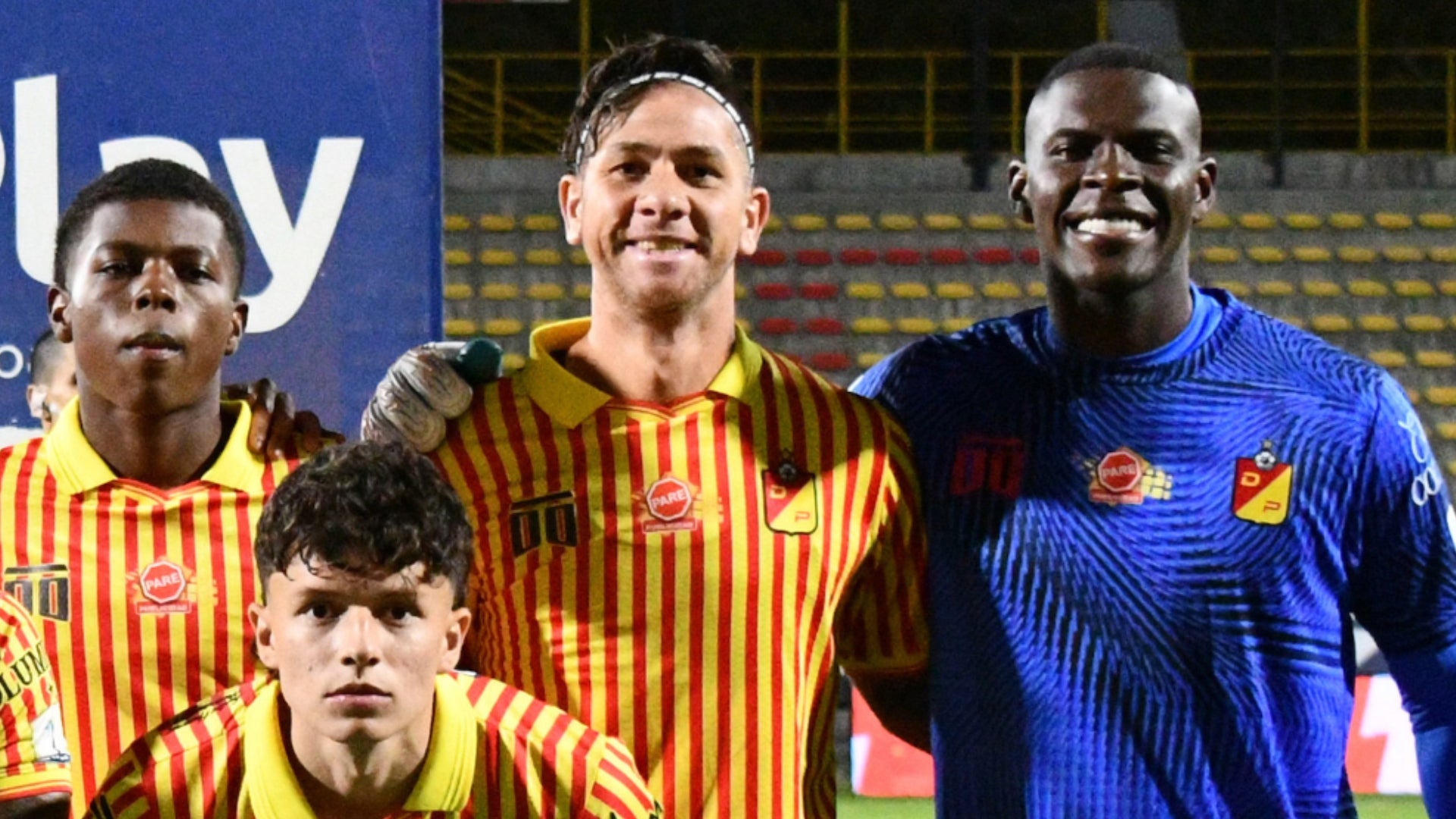 Yimmi Gómez reaccionó y evitó un autogol de Pereira ante Fortaleza - VizzorImage