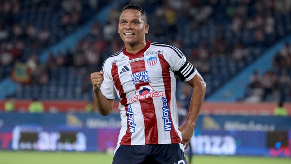 Mira la dolorosa despedida de Junior a Carlos Bacca