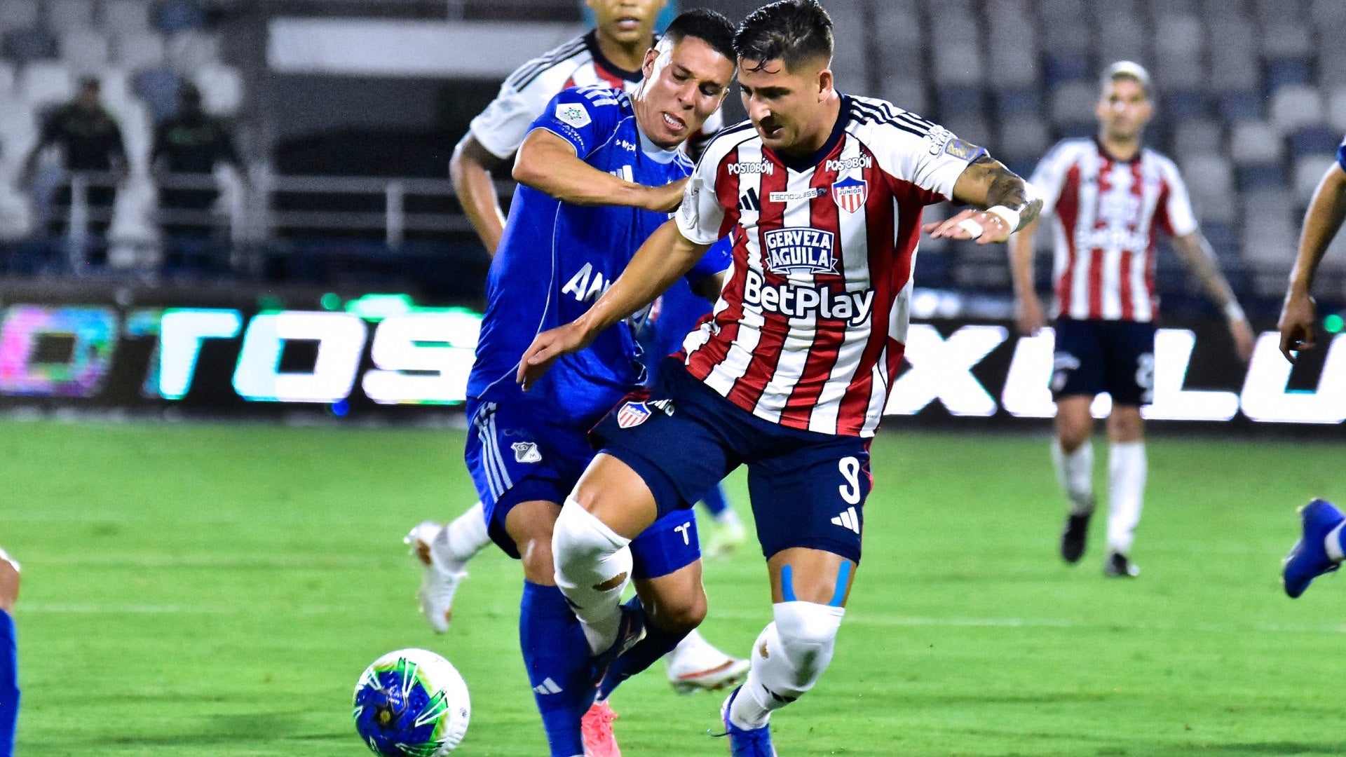 Millonarios venció en los últimos momentos a Junior
