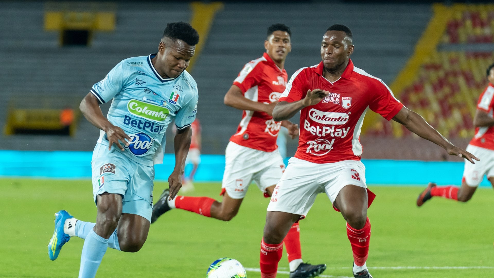 Once Caldas y Santa Fe empataron en un intenso duelo