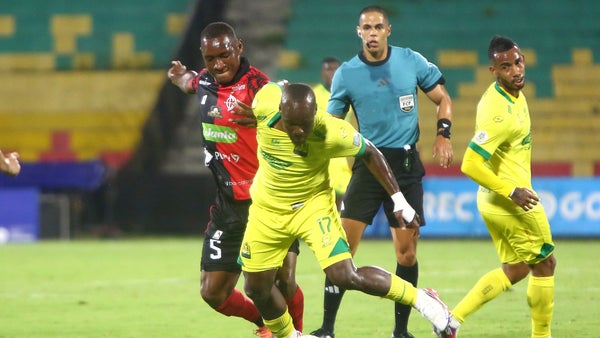 Bucaramanga vs. Cúcuta terminó con gol anulado a Pons por mano Bucaramanga vs. Cúcuta terminó con gol anulado a Pons por mano