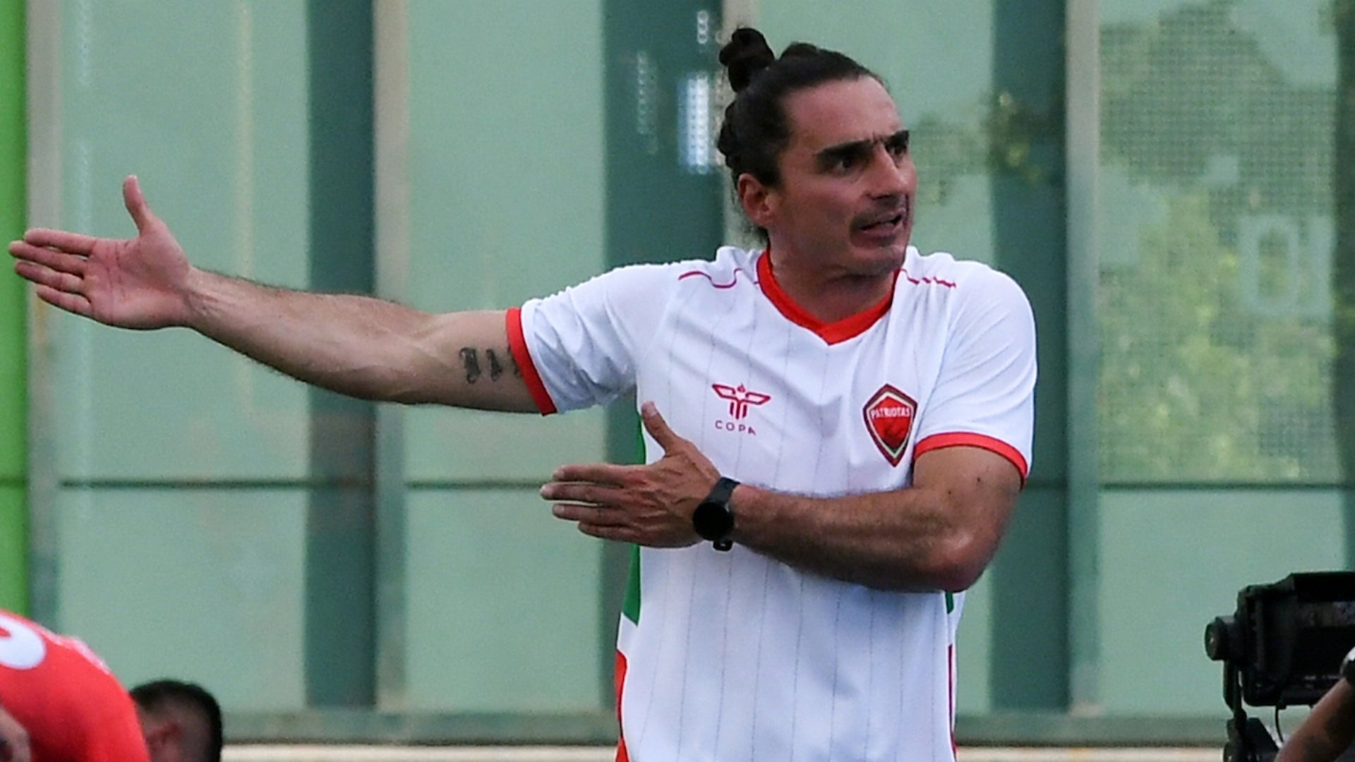 Carlos Giraldo, DT de Patriotas, recibió sanción y multa de Dimayor - VizzorImage