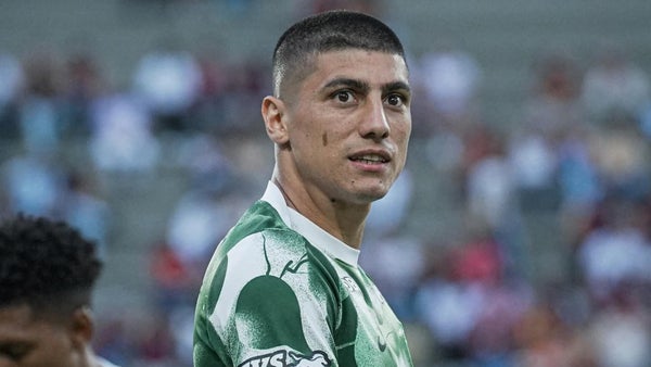 Juan Bauzá firma con nuevo equipo tras su salida de Nacional Juan Bauzá firma con nuevo equipo tras su salida de Nacional