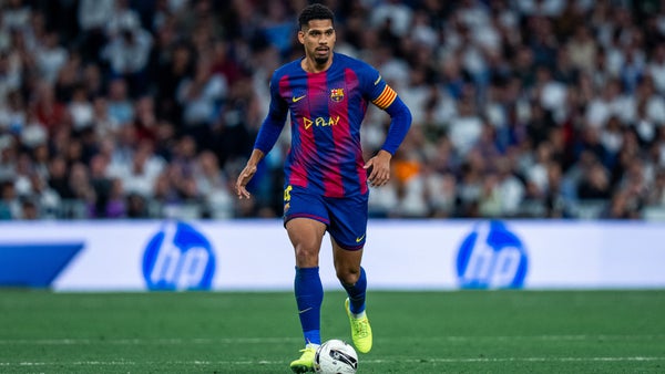 Ronald Araújo dejaría Barcelona y tendría inesperado destino en Europa Ronald Araújo dejaría Barcelona y tendría inesperado destino en Europa