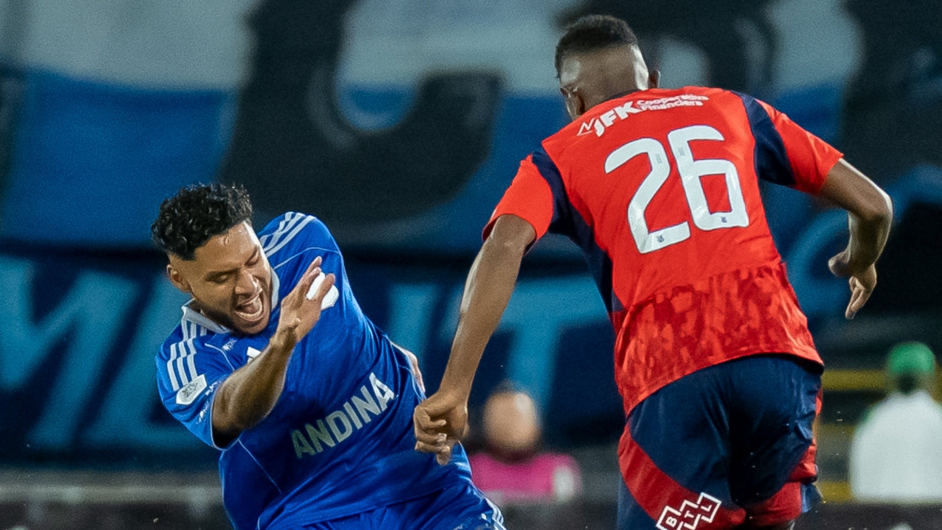 Medellín vs. Millonarios se aplazaría a causa del fuerte sismo - VizzorImage