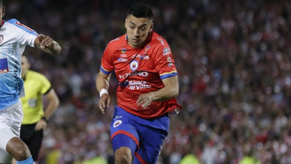Carlos Hidalgo, exfutbolista de Pasto, resultó herido durante terremoto en Cali Carlos Hidalgo, exfutbolista de Pasto, resultó herido durante terremoto en Cali