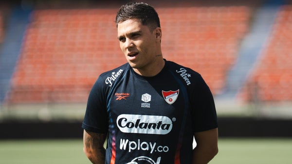 Juanfer Quintero se estrena con golazo en entrenamiento de Medellín Juanfer Quintero se estrena con golazo en entrenamiento de Medellín