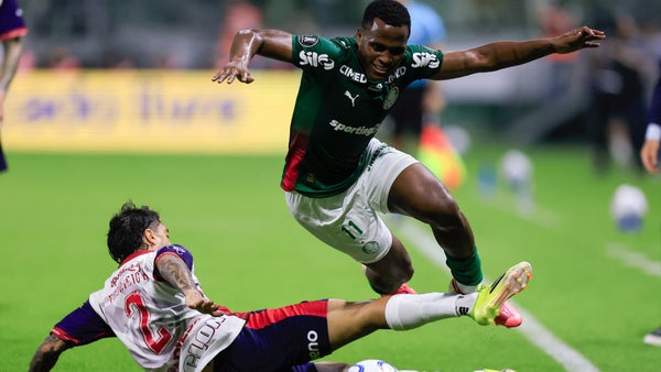 Jhon Arias estuvo cerca del gol en duro empate de Palmeiras Jhon Arias estuvo cerca del gol en duro empate de Palmeiras