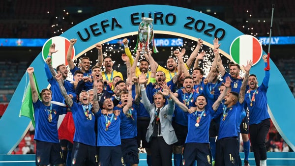 Leyenda del fútbol italiano anunció su retiro de las canchas Leyenda del fútbol italiano anunció su retiro de las canchas