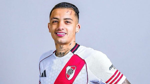 Así fue presentado Kevin Castaño en su nuevo equipo Así fue presentado Kevin Castaño en su nuevo equipo