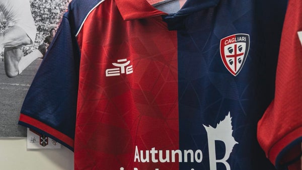 Compañero de Yerry Mina en Cagliari permanece en UCI tras grave accidente