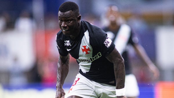 Marino Hinestroza no logra despegar en Vasco y recibe críticas en Argentina Marino Hinestroza no logra despegar en Vasco y recibe críticas en Argentina