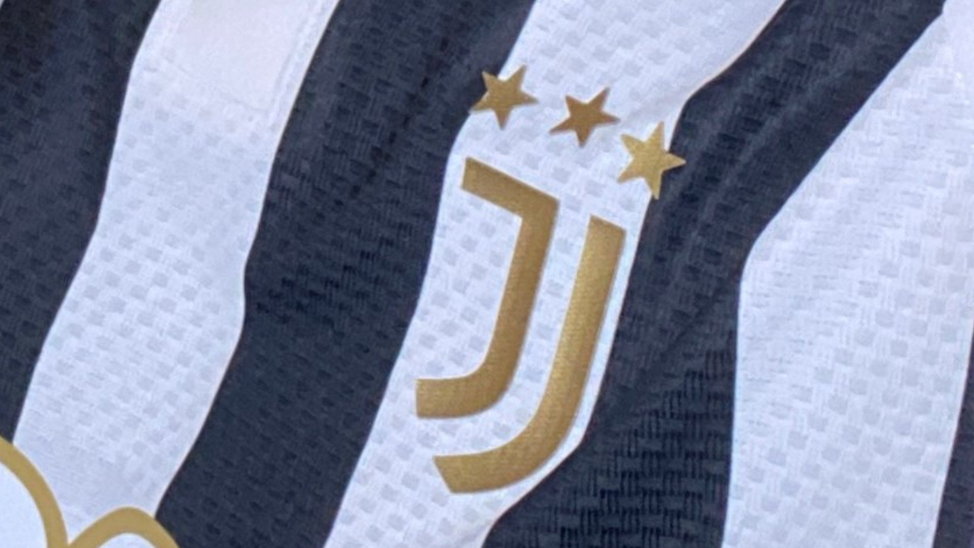 Hincha puso en duda el debut de un jugador de Juventus