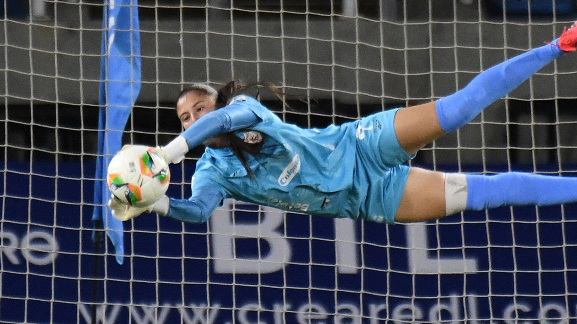 Medellín no le marcó a América por dos voladas de Natalia Giraldo - VizzorImage