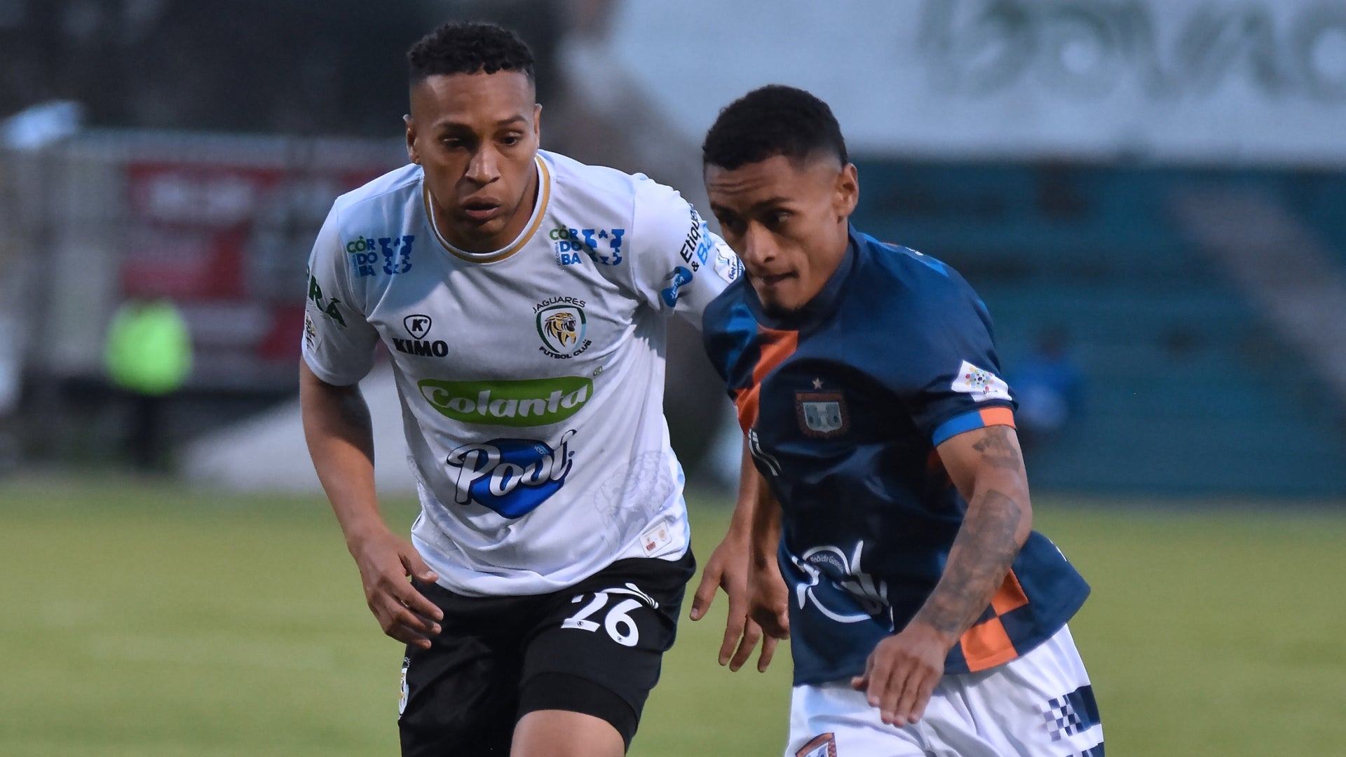Boyacá Chicó pidió revisión VAR por posible roja para Jaguares - VizzorImage