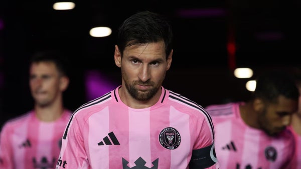 Messi fue sancionado por la MLS luego de su cruce con un rival Messi fue sancionado por la MLS luego de su cruce con un rival