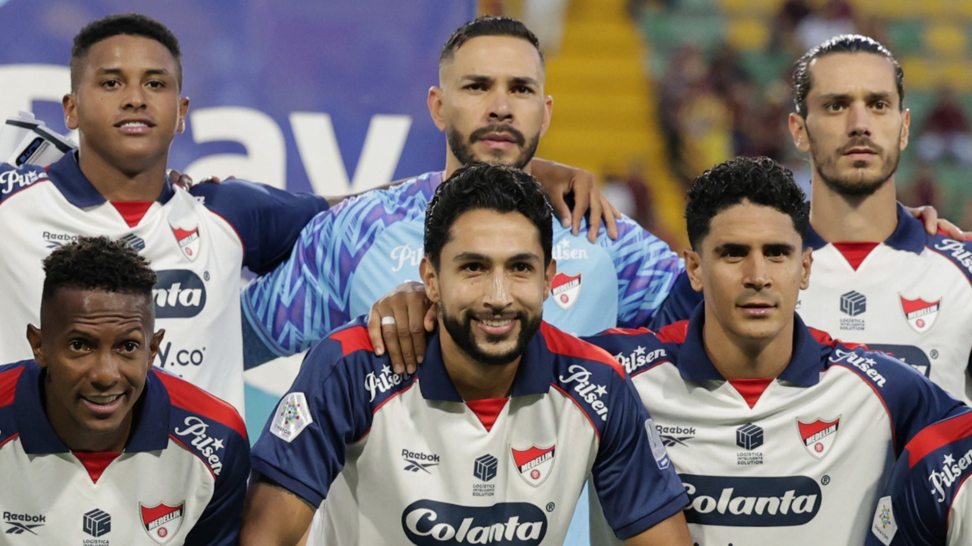 Jeison Medina pidió penalti para Medellín ante Cúcuta - VizzorImage