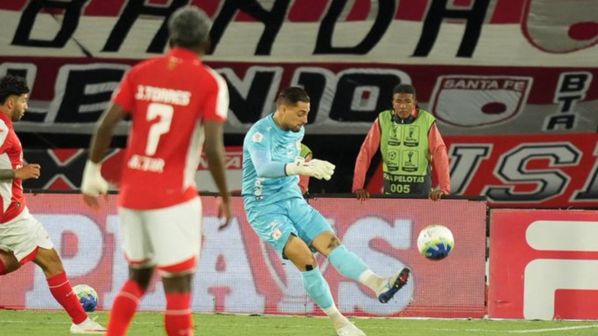 América empató en su visita a Santa Fe y sigue como líder invicto - @AmericadeCali