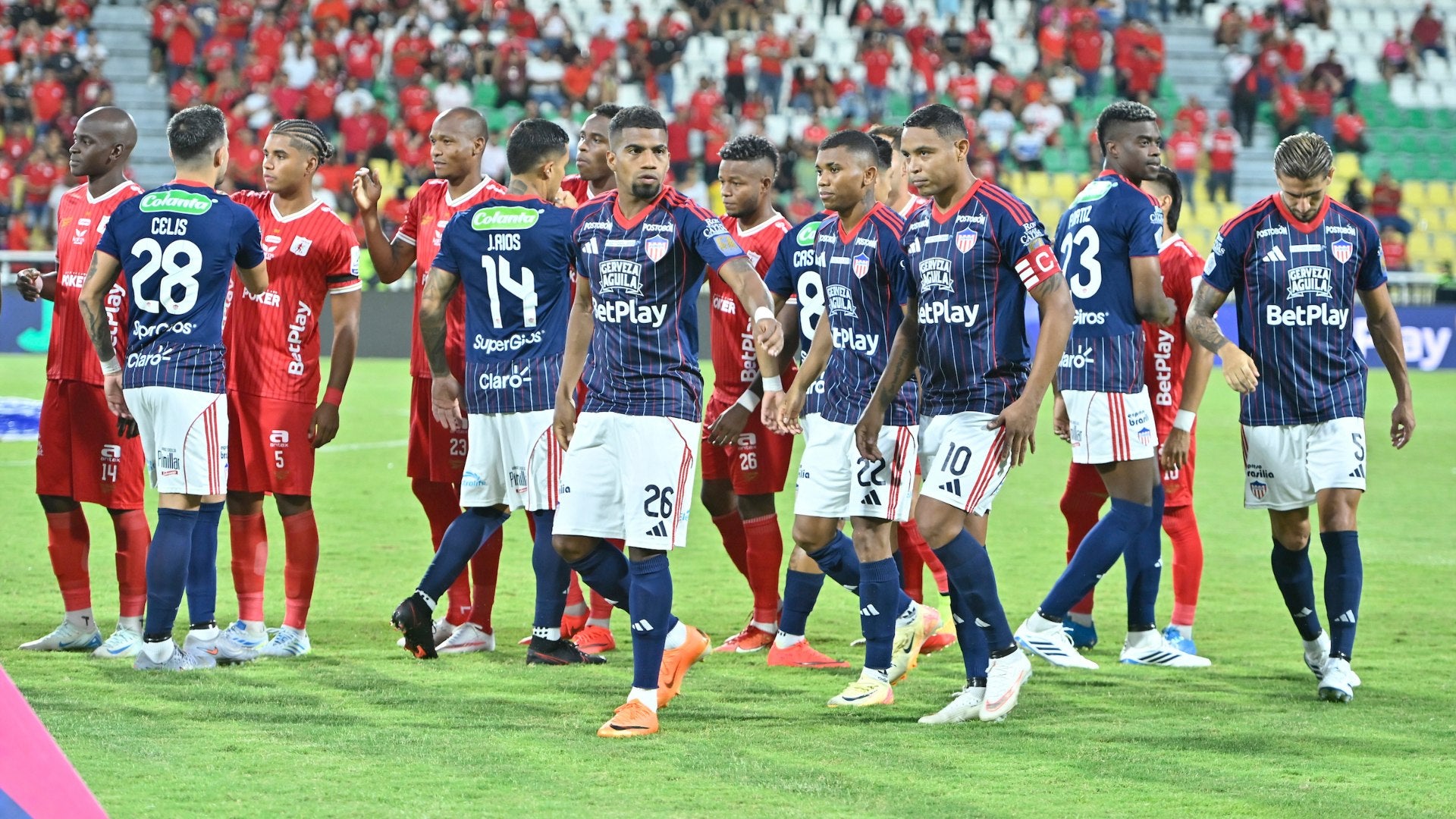 Junior casi anota ante América