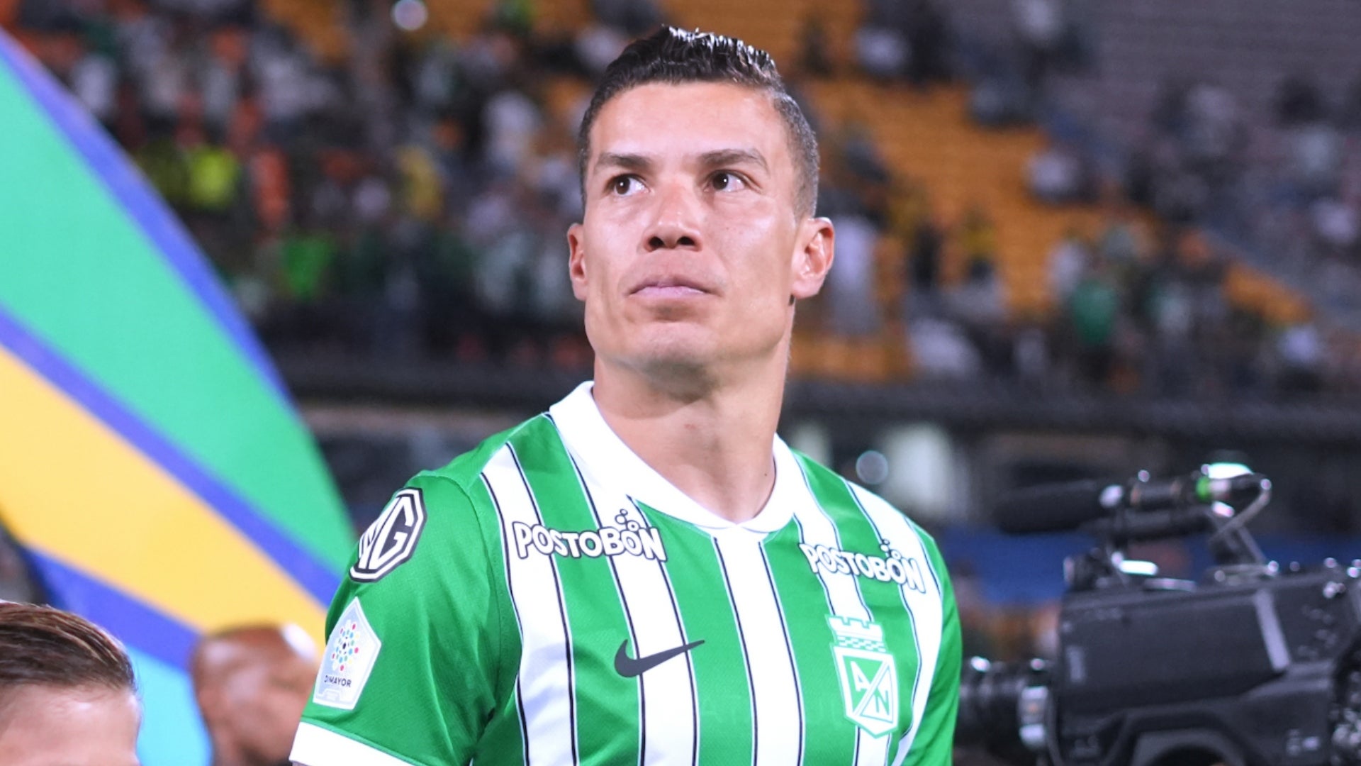 Nacional se quedó con uno menos vs. Cali por roja a Matheus Uribe - VizzorImage
