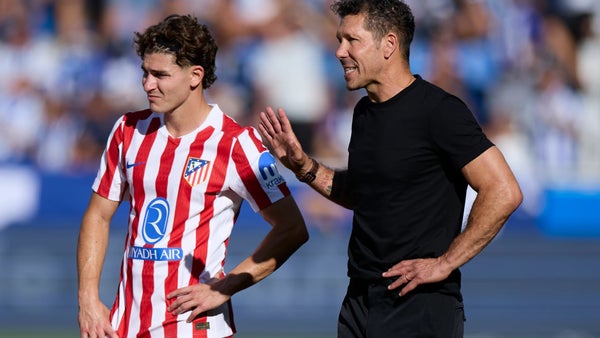 Simeone confirmó decisión sobre Julián Álvarez en Atlético de Madrid Simeone confirmó decisión sobre Julián Álvarez en Atlético de Madrid