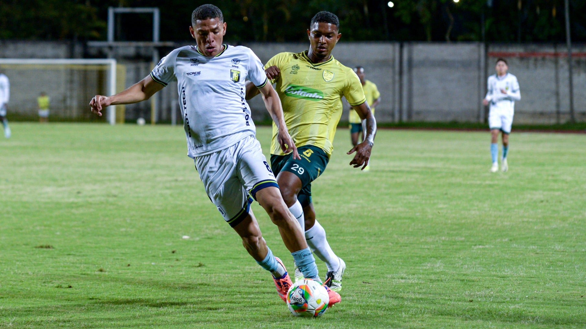Leones se salvó de un golazo de Inter Palmira por paradón - VizzorImage