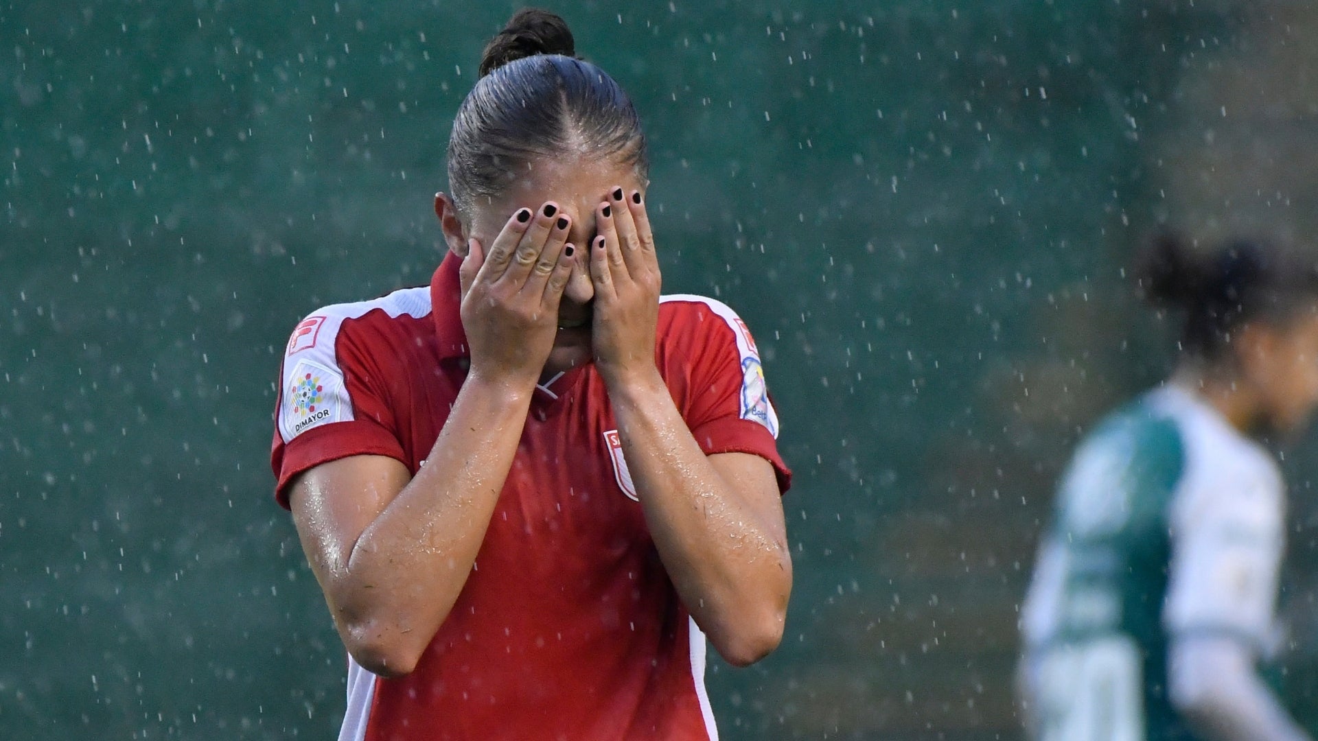 Santa Fe pierde a una figura para la fecha 3 por roja vs. Cali - VizzorImage