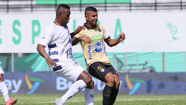 Águilas Doradas y Boyacá Chicó empatan 2-2 en un duelo de posesión (Resumen) Águilas Doradas y Boyacá Chicó empatan 2-2 en un duelo de posesión (Resumen)