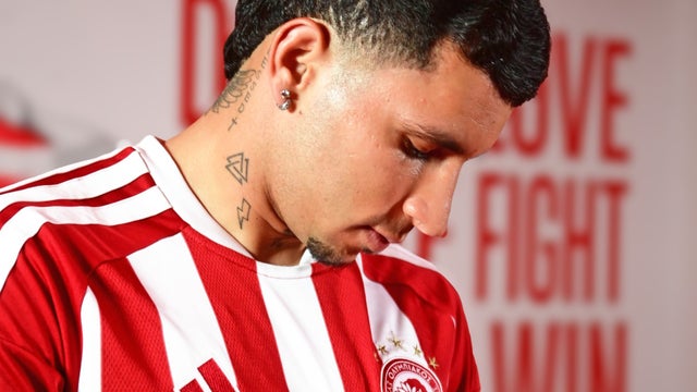 Gustavo Puerta fue presentado en Olympiacos