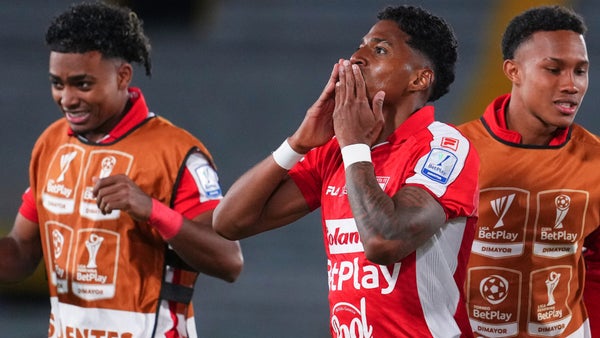 Emerson Rivaldo marcó magistral golazo en Santa Fe vs. Millonarios