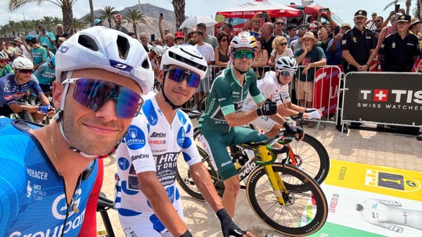 Santiago Buitrago domina la montaña y brilla en la Vuelta a España Santiago Buitrago domina la montaña y brilla en la Vuelta a España
