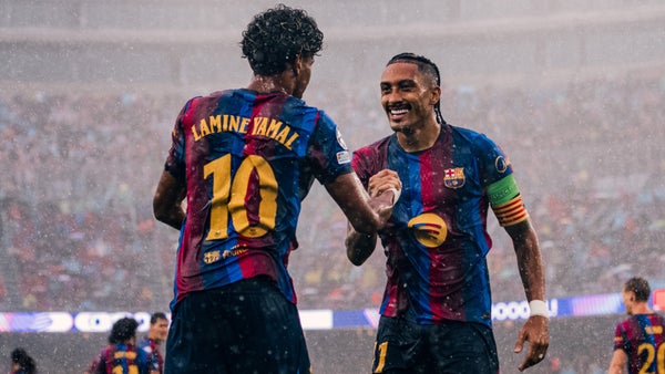 Barcelona aplastó 5-1 a Feyenoord en su estreno en Champions Barcelona aplastó 5-1 a Feyenoord en su estreno en Champions