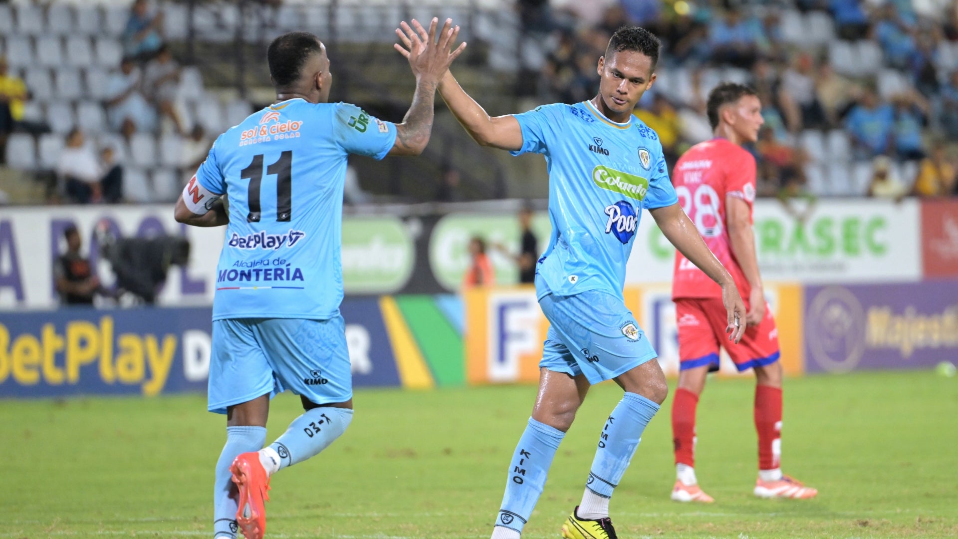 Fortaleza no cerró el 0-2 y Jaguares rescató la igualdad 2 a 2 (Resumen) - VizzorImage